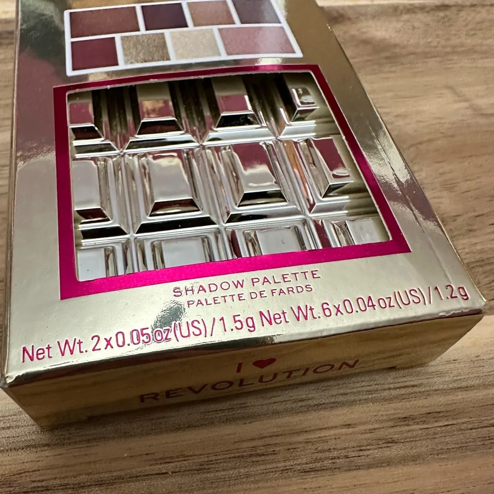I Heart Revolution White Gold Mini Chocolate Eyeshadow Palette